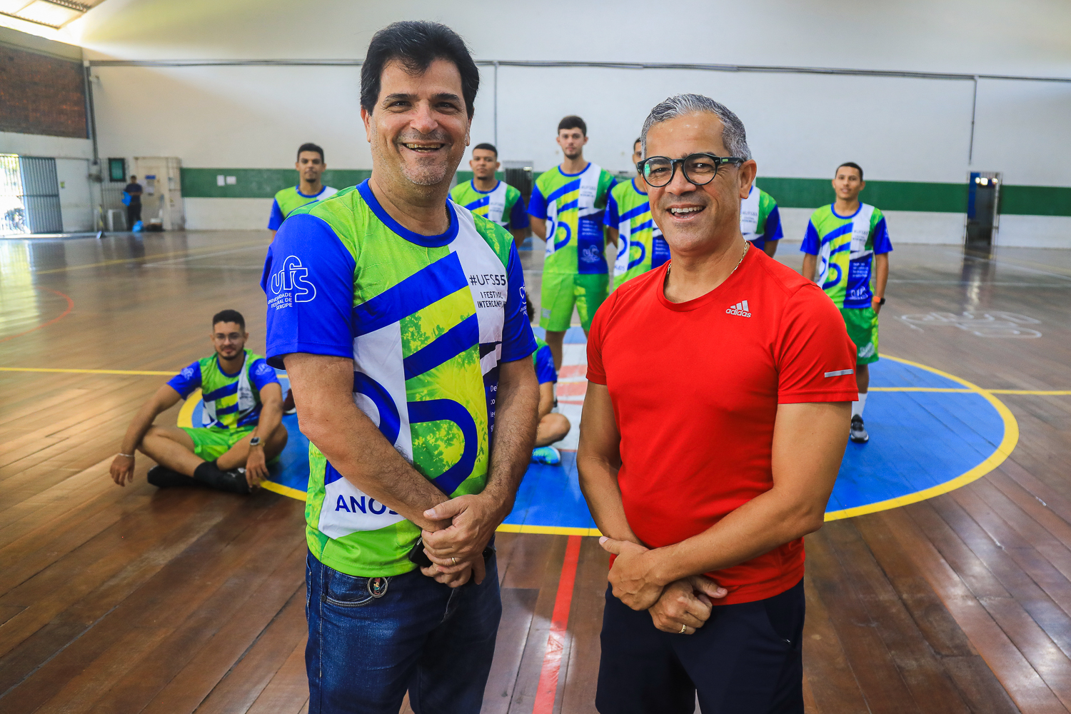 Ailton Oliveira e Marcelo Mendes, respectivamente coordenador do Núcleo de Políticas Públicas em Esporte e Lazer e pró-reitor de Assuntos Estudantis.
