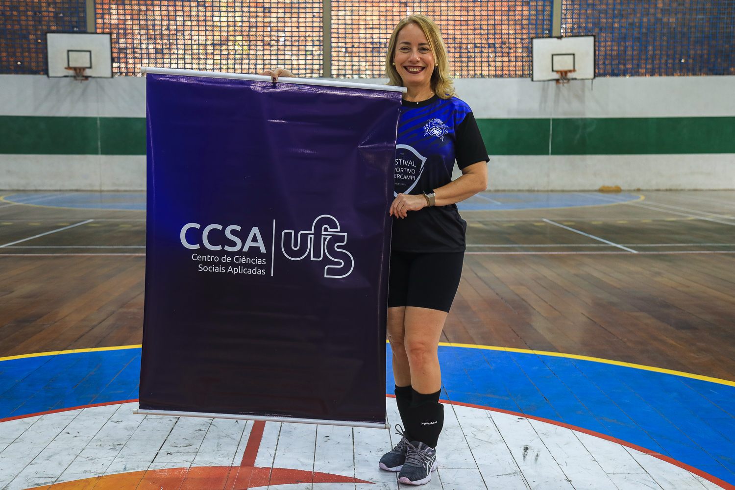 Diretora do CCSA, a professora Martha Suzana voltou às quadras para integrar time de vôlei.