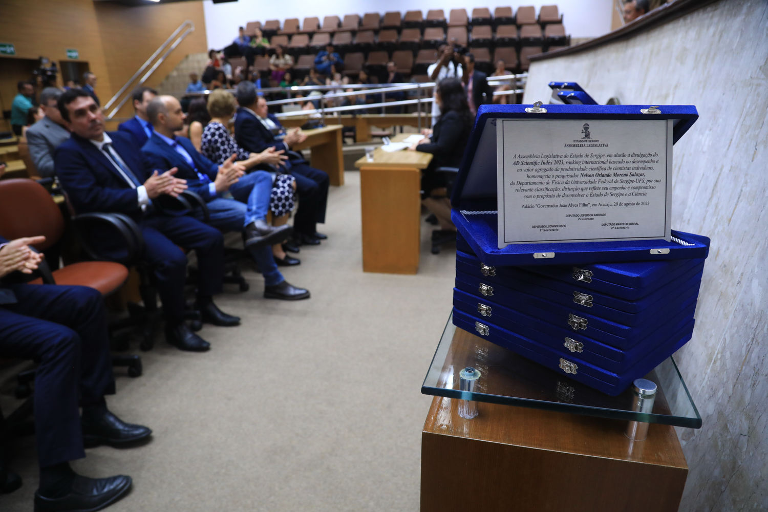 Homenageados foram distinguidos com uma placa da Assembleia Legislativa