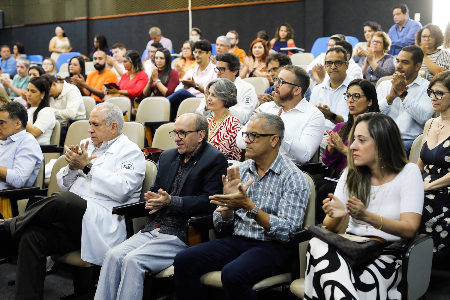 Gestores e servidores da UFS e Ebserh prestigiaram o evento. (foto: Evaldo Filho/Ascom UFS)