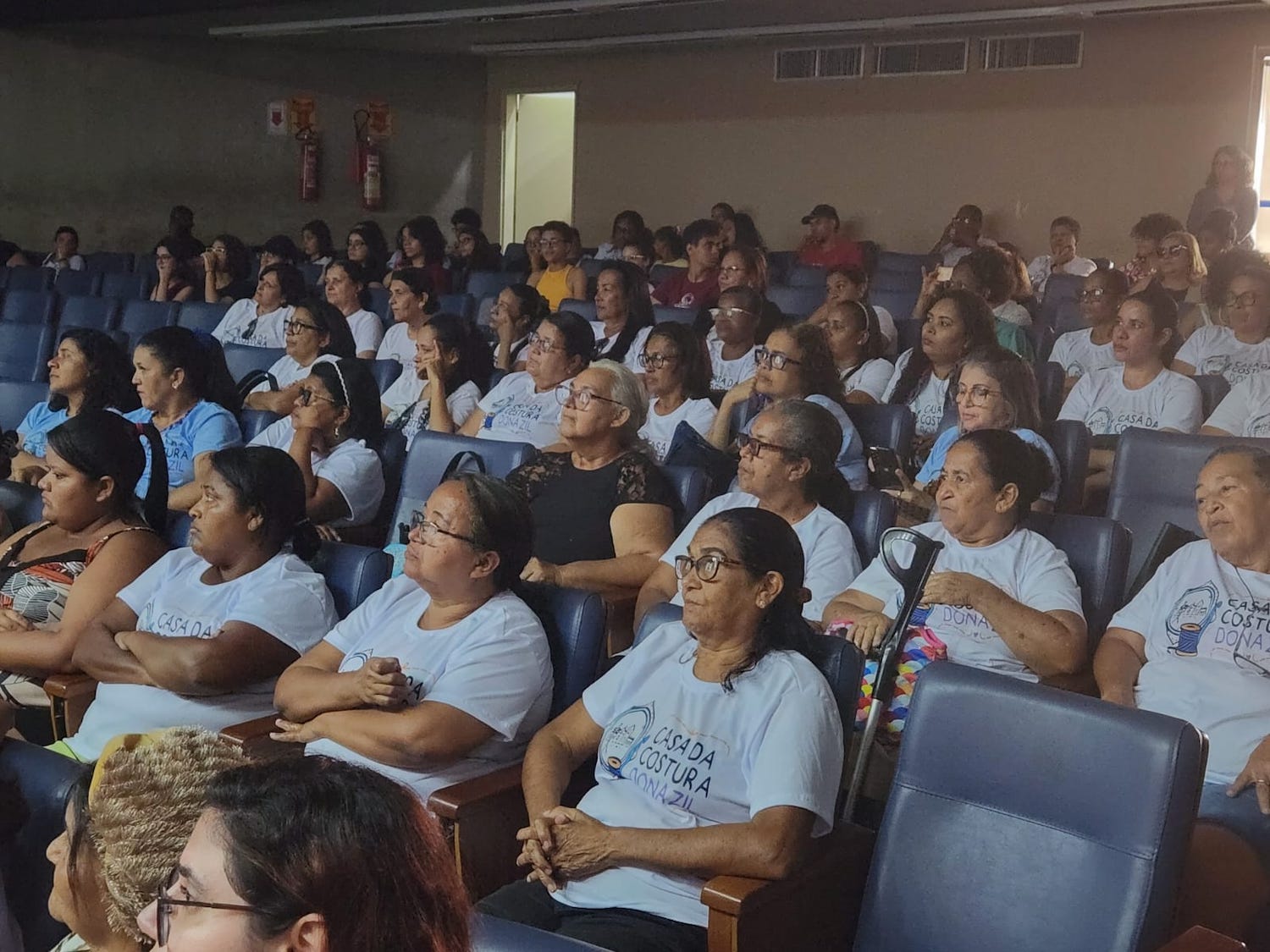 Membros da Casa da Costura Dona Zil estiveram presentes no evento 