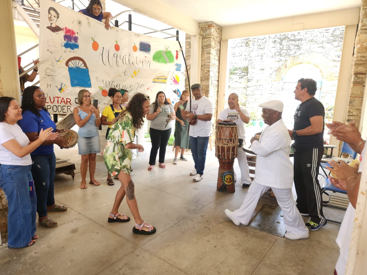 Grupo de capoeira Aruandê, comandado pelo Mestre Malazart. (Foto: Tereza Raquel/Proex)