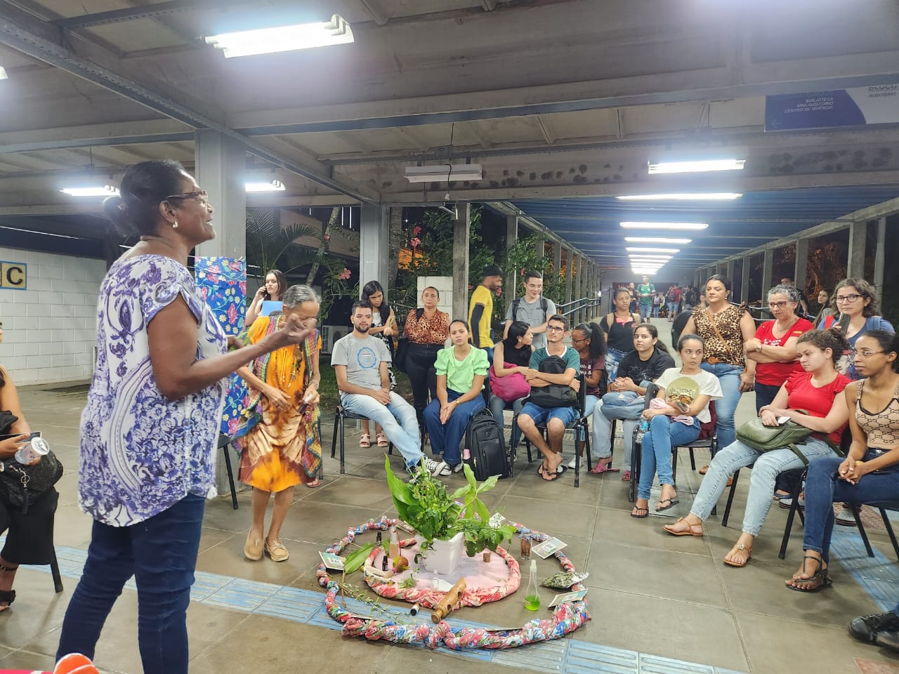 Roda de conversa sobre saúde e espiritualidade. (Foto: Tereza Raquel/Proex)