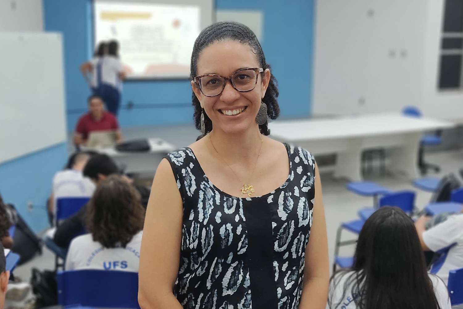 Professora Marília Menezes, coordenadora do evento