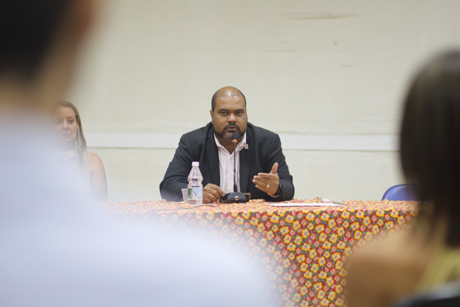 Reitor Valter Santana: "Em nome de Maria Thetis Nunes, reconhecemos os esforços de todos que fazem a UFS no dia a dia". (foto: Pedro Ramos/Ascom UFS)