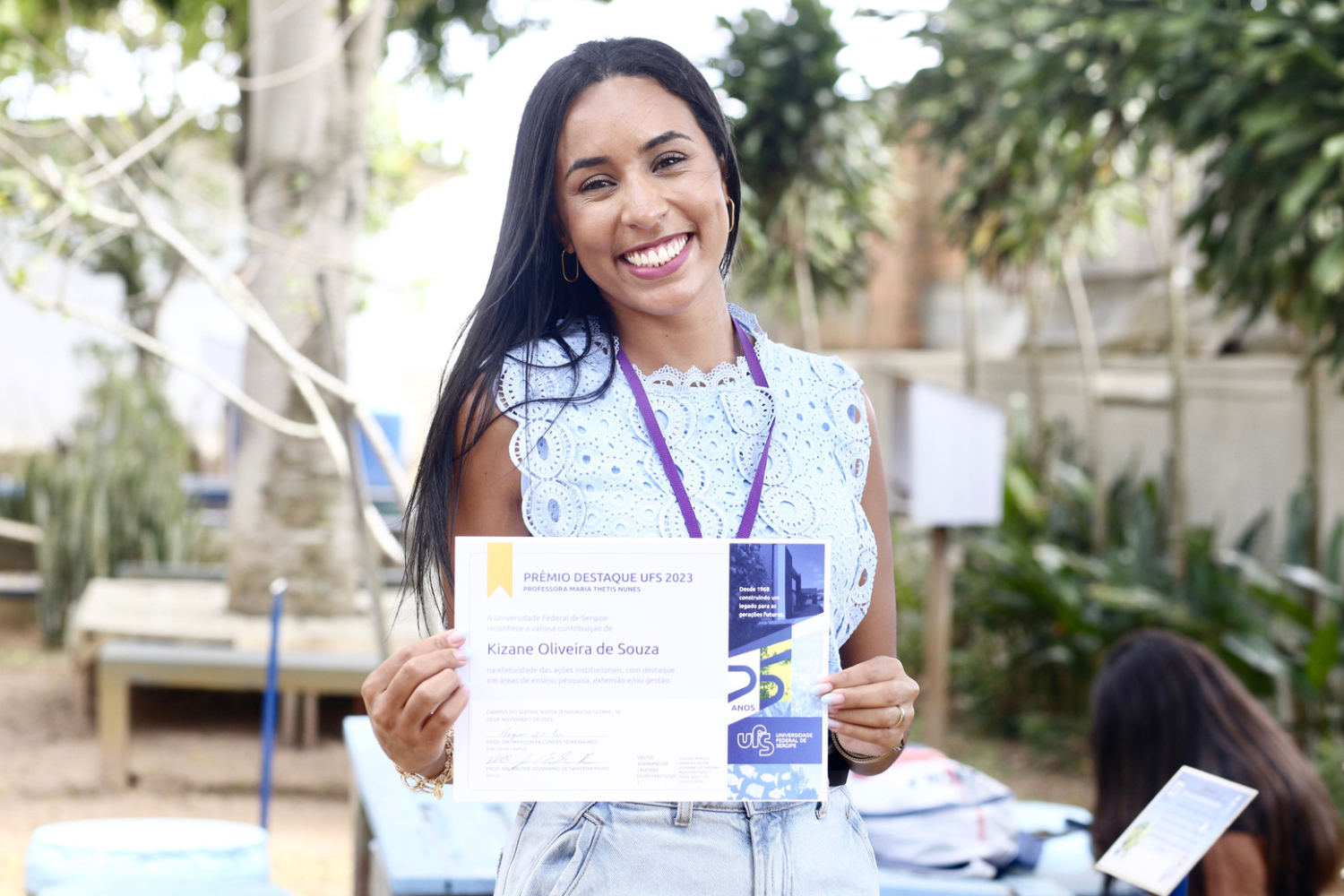 Kizane Oliveira é funcionária terceirizada e foi homenageada com o Prêmio Destaque UFS. (Foto: Pedro Ramos/Ascom UFS)