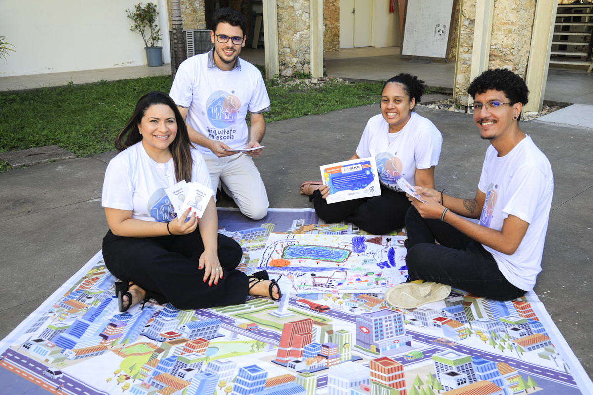 Jogo lúdico “Onde está o arquiteto urbanista?” foi colocado como dinâmica educativa para as crianças das escolas públicas da cidade. (Foto: Adilson Andrade/Ascom UFS)