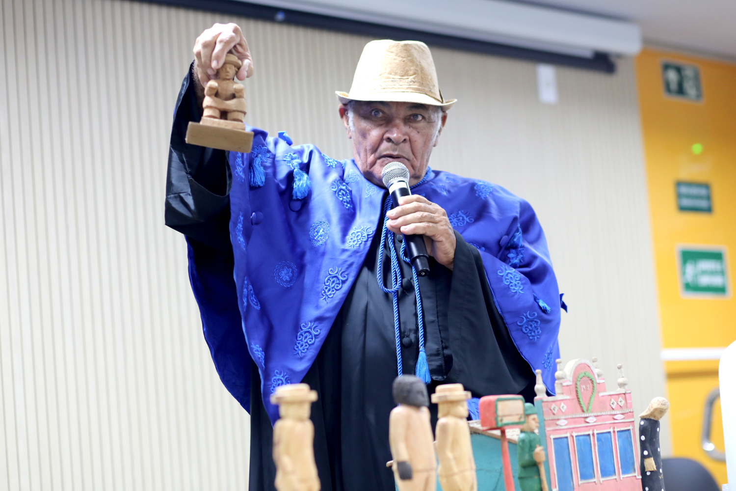 Ainda criança, Cícero Alves dos Santos ganhou o apelido de Véio. (foto: Schirlene Reis/Ascom UFS)