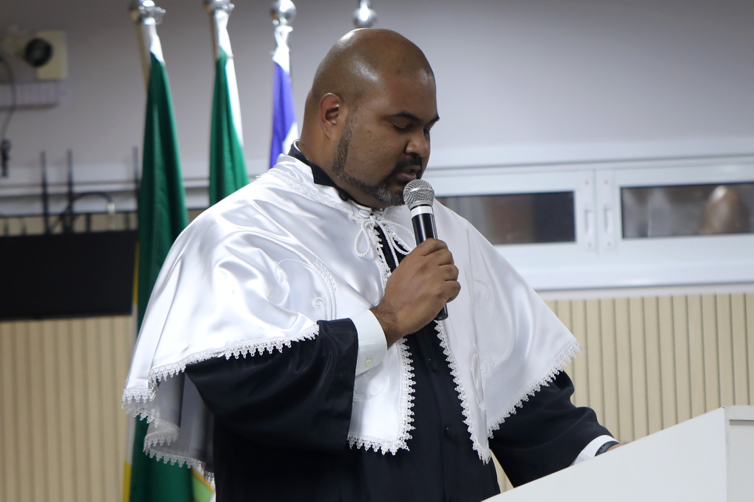 Valter Santana durante solenidade de entrega do título Doutor Honoris Causa a Véio. (foto: Schirlene Reis/Ascom UFS)