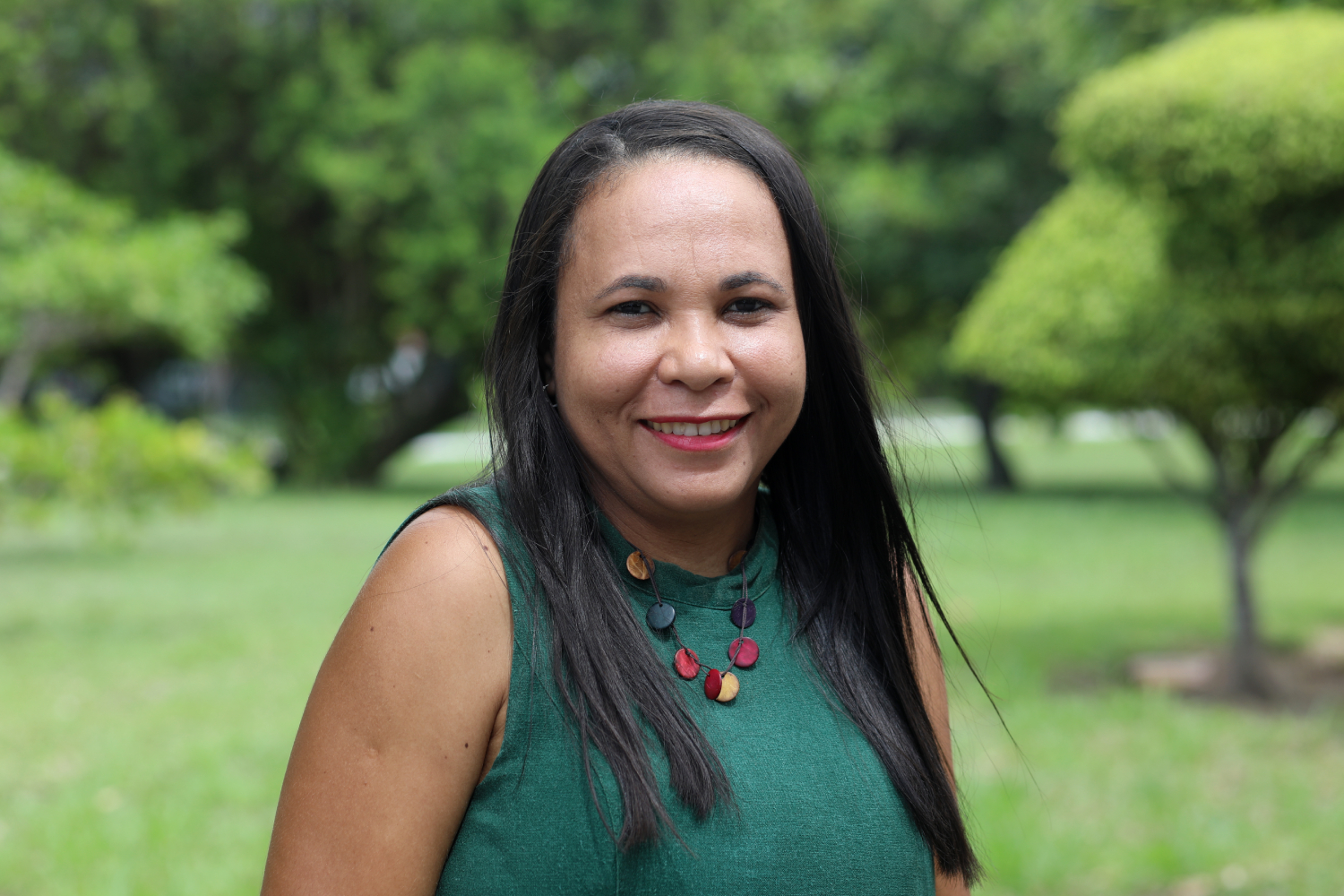 Gildete Carneiro é terceirizada e atua na UFS há 12 anos. (Foto: Schirlene Reis/Ascom UFS)