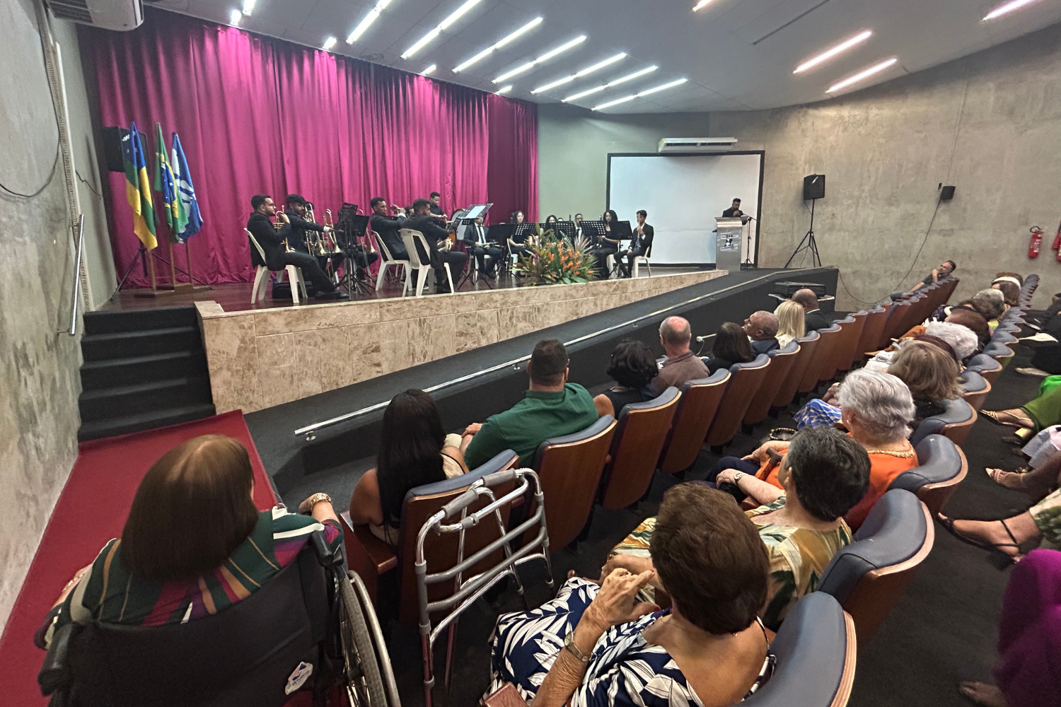 Evento em comemoração aos 70 anos do curso de Serviço Social da UFS foi marcado pela apresentação da Orquestra Sinfônica da UFS. (foto: Ascom UFS)