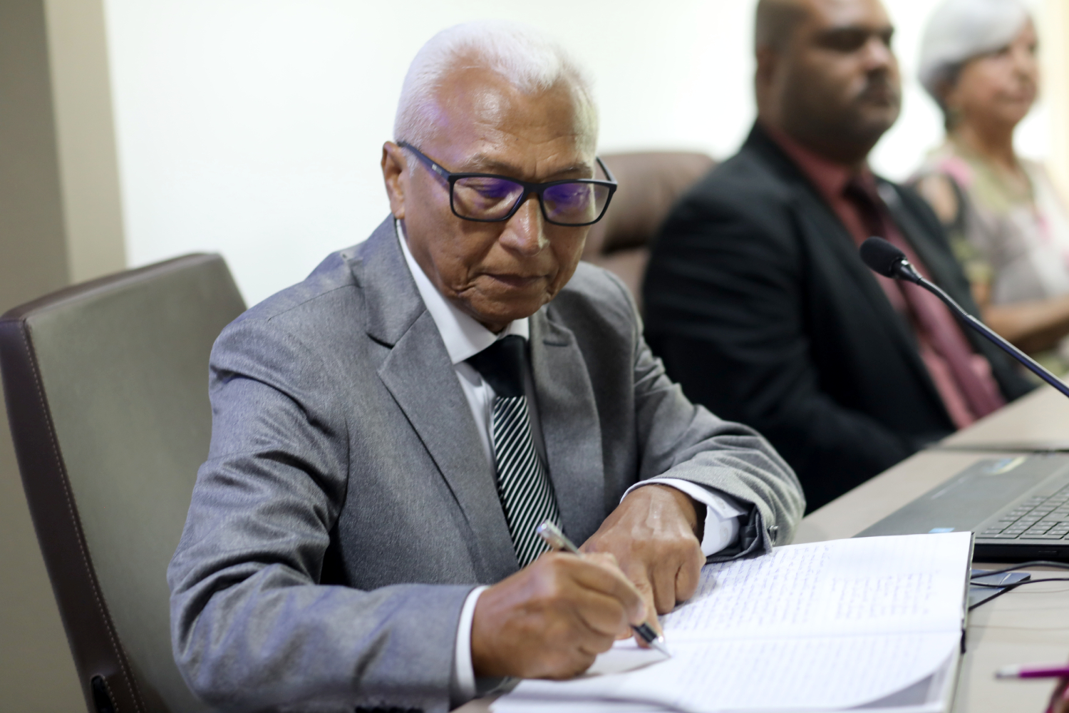 Arivaldo José dos Santos tomou posse como presidente do Conselho Diretor da UFS. (foto: Schirlene Reis/Ascom UFS)