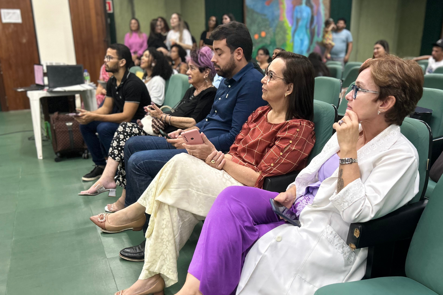 Público acompanhou atividade em alusão ao Dia Mundial da Voz. (foto: Brunna Martins/Ascom UFS)