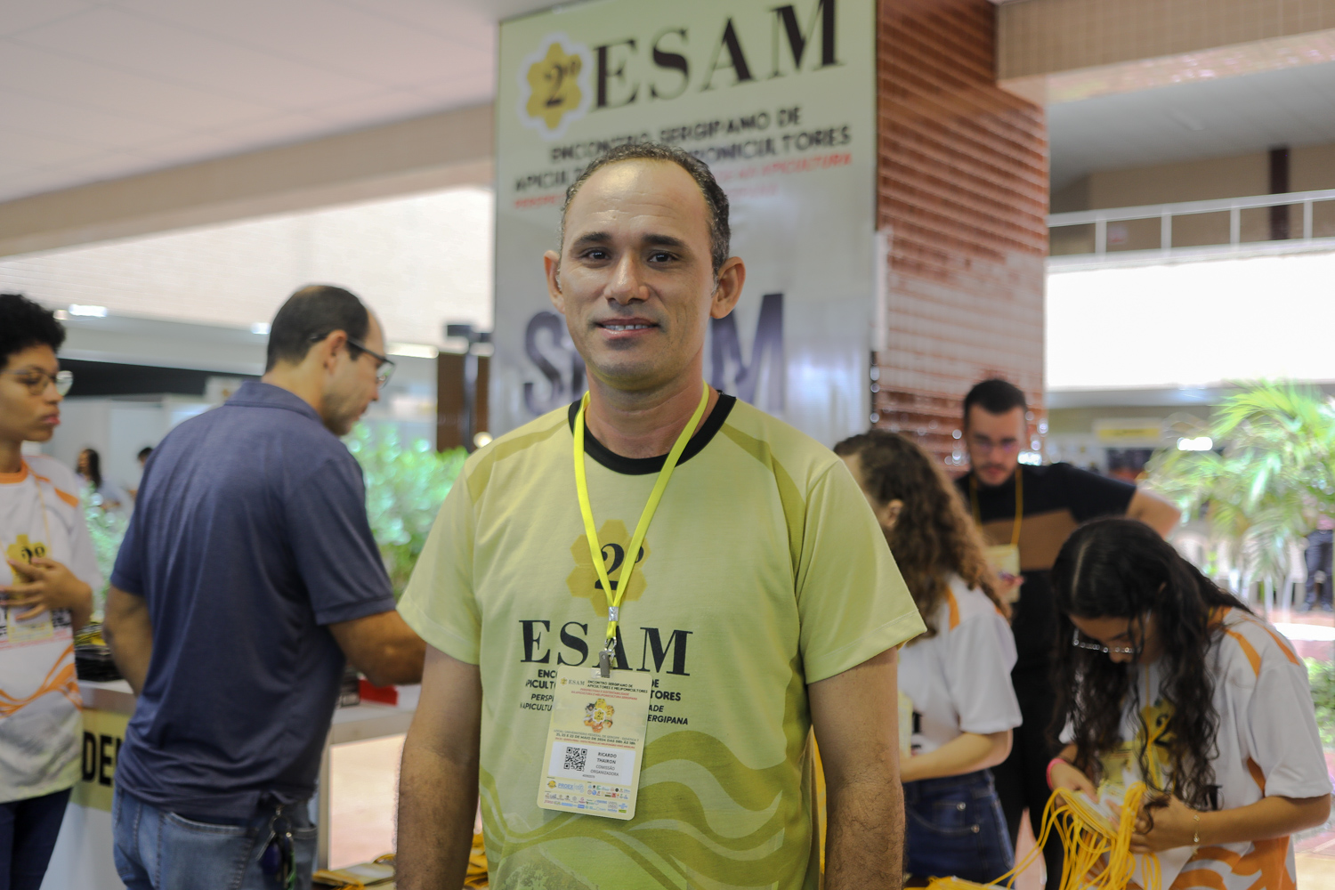 Ricardo Thairon dos Santos é presidente da Associação de Meliponicultores e Apicultores de Sergipe. (foto: Elisa Lemos/Ascom UFS)