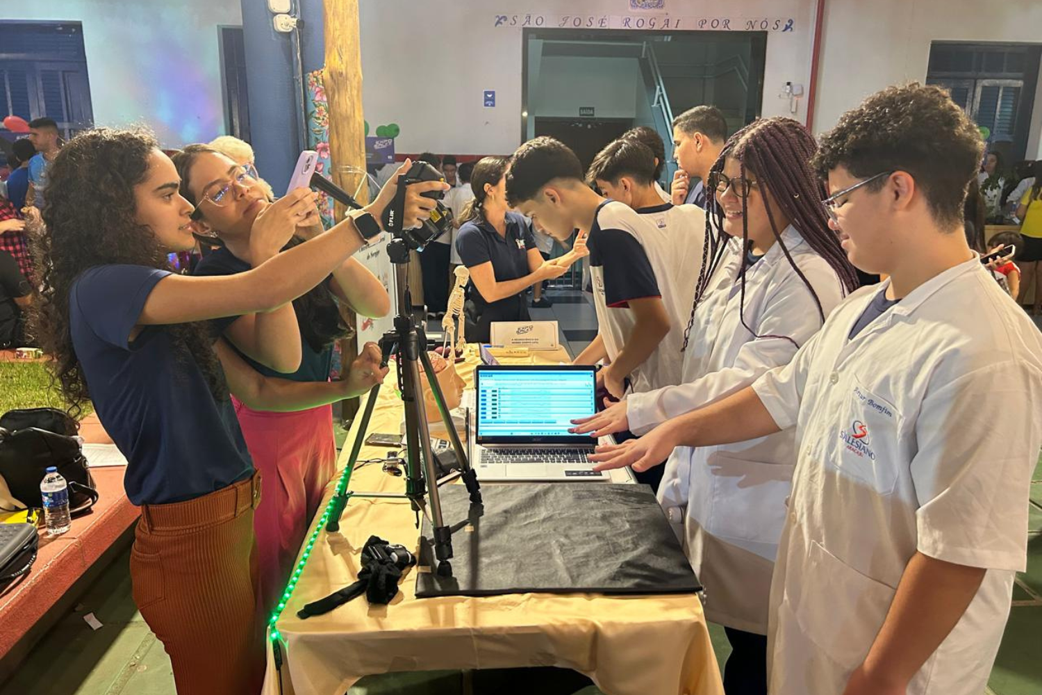 Feira de ciências aconteceu na última sexta-feira, 14. (foto: Arquivo pessoal)