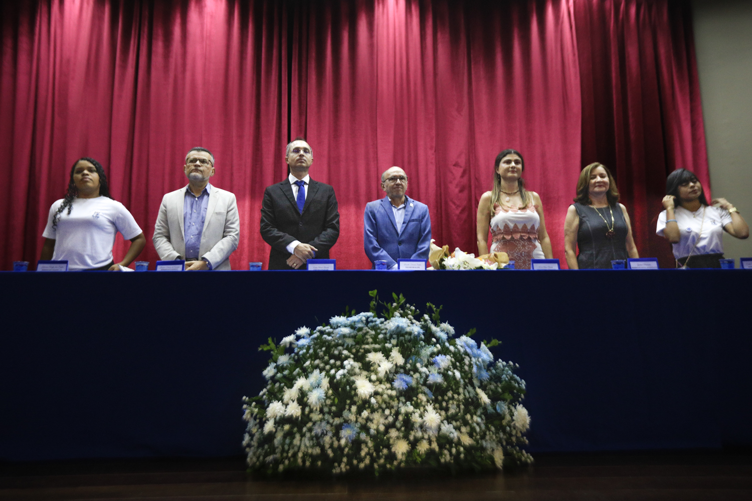 Mesa de abertura da solenidade no auditório da Reitoria. (foto: Adilson Andrade/Ascom UFS)