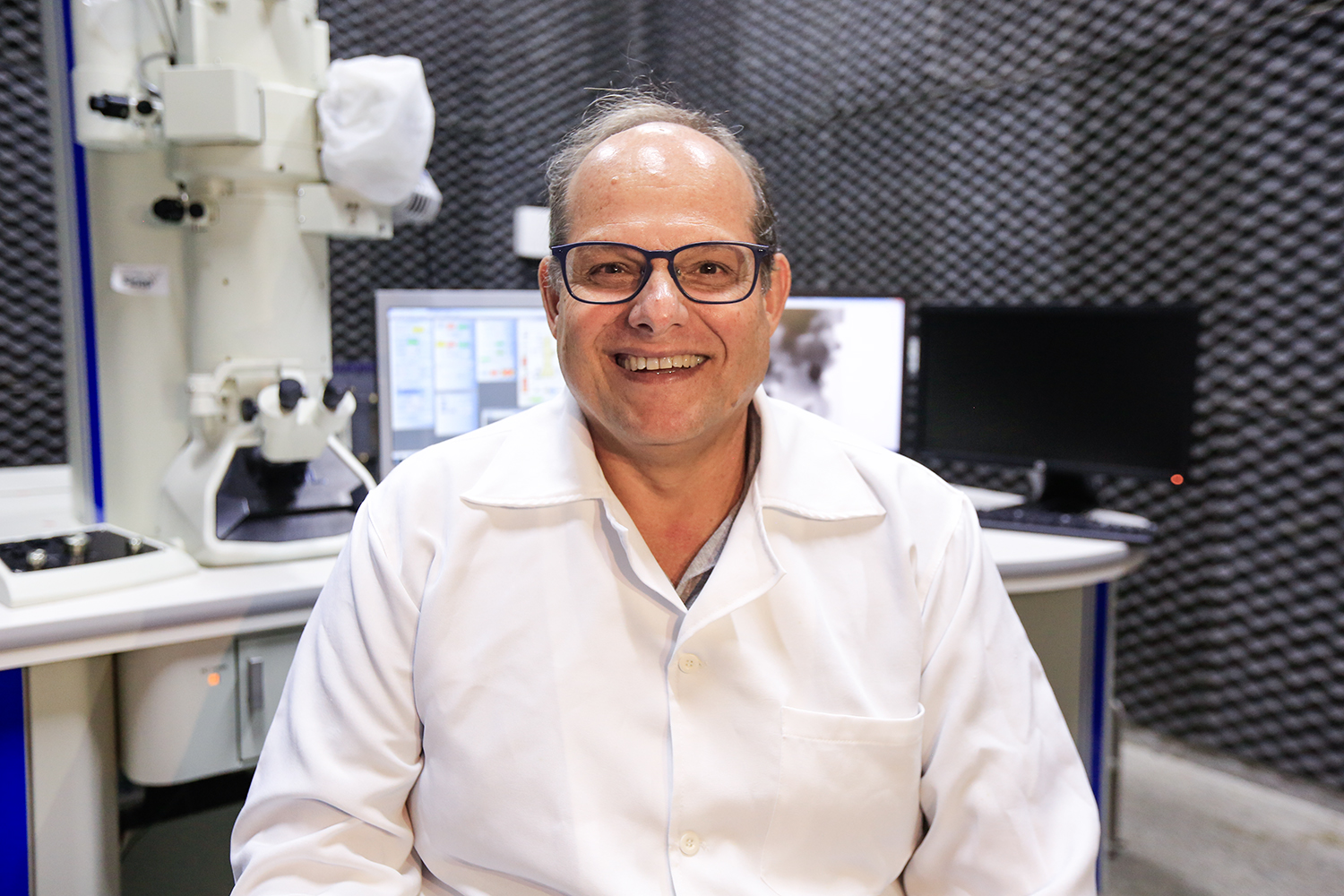 Mário Ernesto Valério é professor do Departamento de Física da UFS. (foto: Adilson Andrade/Ascom UFS)