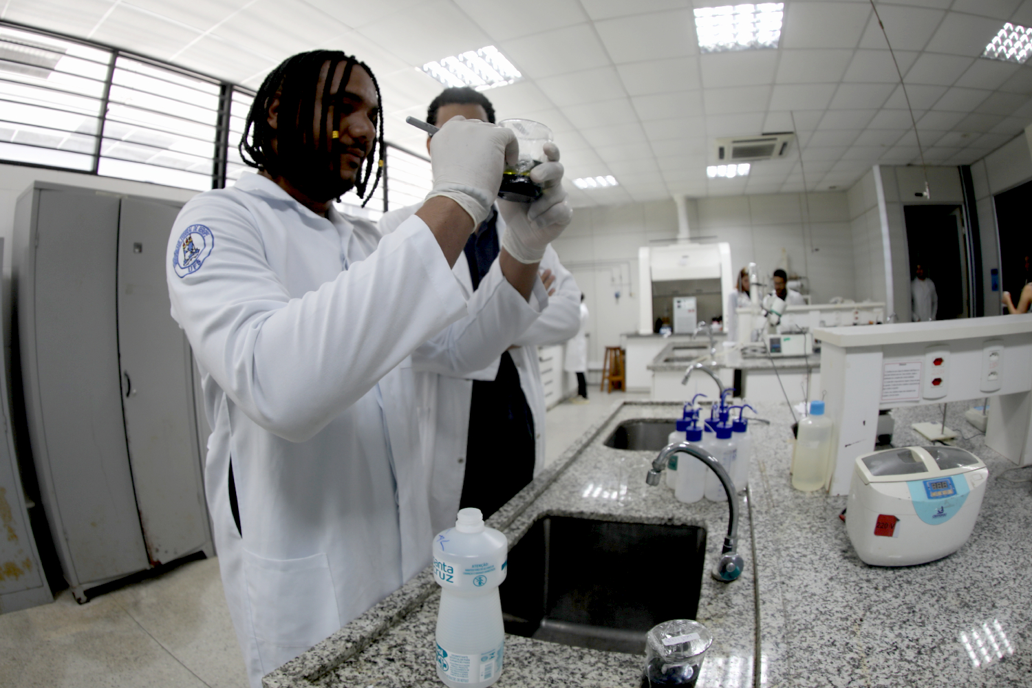 Visita ao Nupeg aconteceu na última sexta-feira, 26. (foto: Schirlene Reis/Ascom UFS)