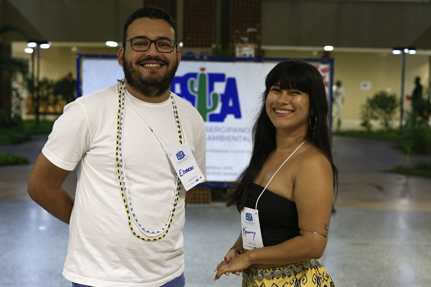 José Eduardo Andrade (esq.) e Kawany Alves são estudantes da UFS. (Foto: Adilson Andrade/Ascom UFS)