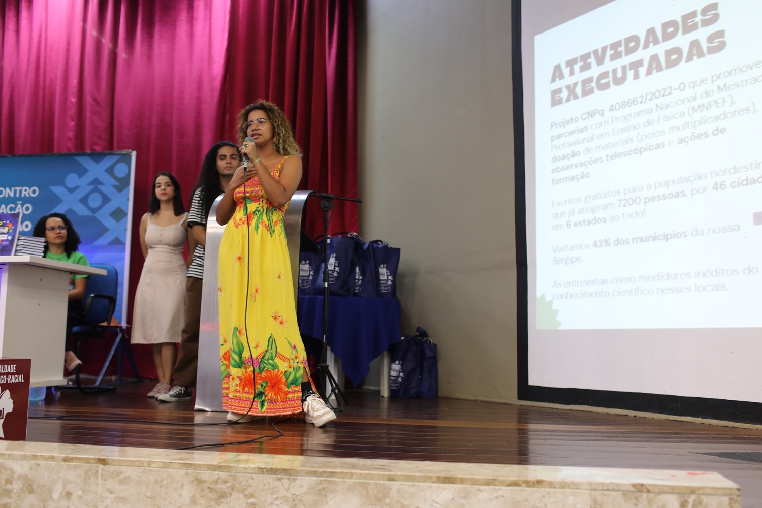 Lara Costa é estudante do 8º período de Astrofísica na UFS. (Foto: Janaína Cavalcante/Ascom UFS)