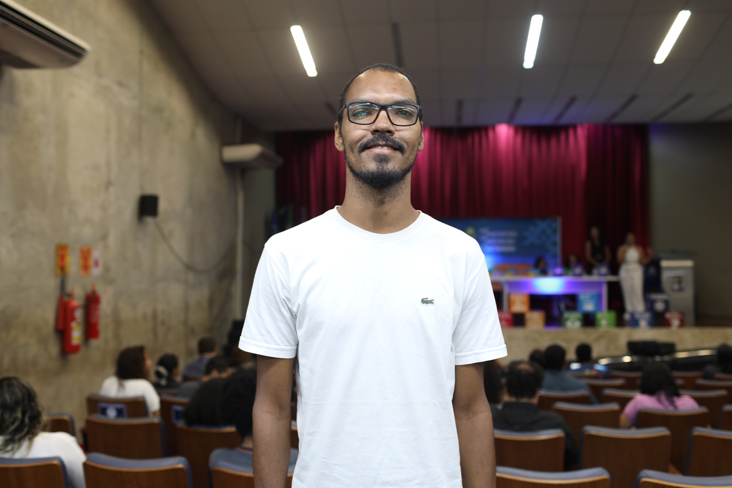 Romário Santos é estudante de Licenciatura em Matemática na UFS. (Foto: Janaína Cavalcante/Ascom UFS)