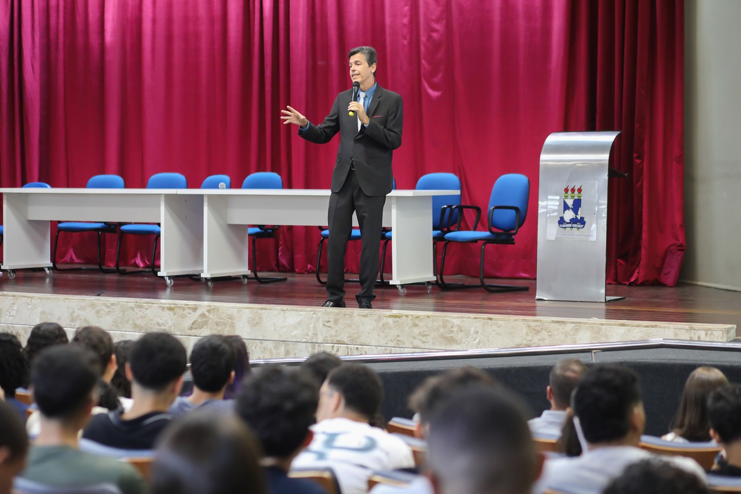 Reitor André Maurício Conceição de Souza ministra Aula Magna (Foto: Elisa Lemos/Ascom UFS)