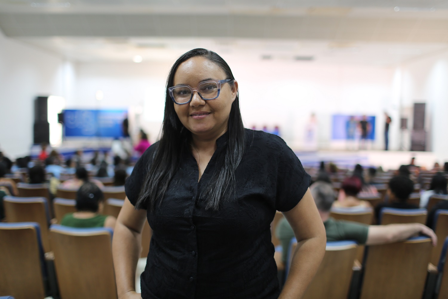 Carmen Esmeralda, coordenadora de Educação Inclusiva de Itaporanga e aluna do curso (Foto: Brunna Martins/Ascom UFS)