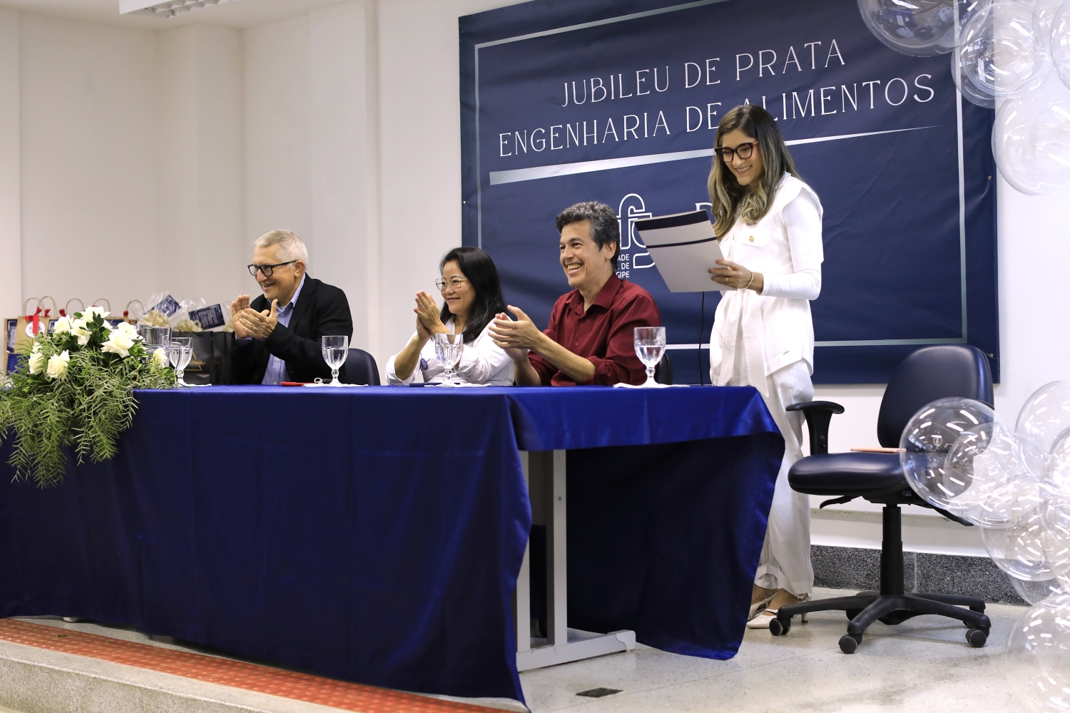 Mesa de abertura do evento (Foto: Carol Matos/Ascom UFS)