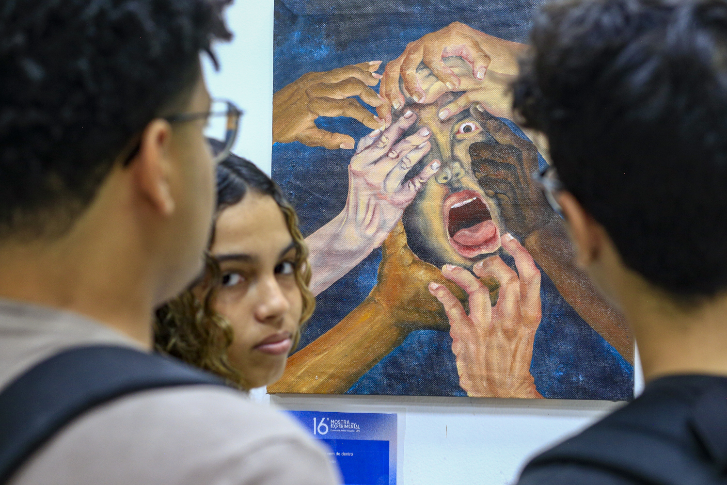 Exposição continua aberta durante outubro no hall da Reitoria (Foto: Adilson Andrade/Ascom UFS)