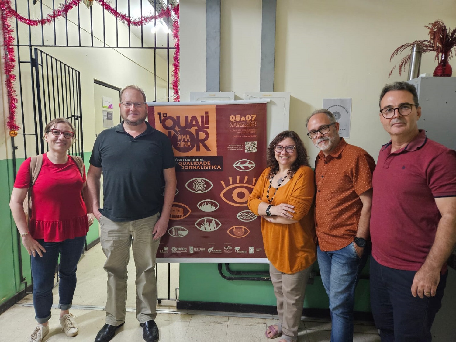 Pesquisadores Rafiza Varão, Danilo Rothberg, Ana Prado, Rogério Christofoletti e Josenildo Guerra (Foto: arquivo pessoal)