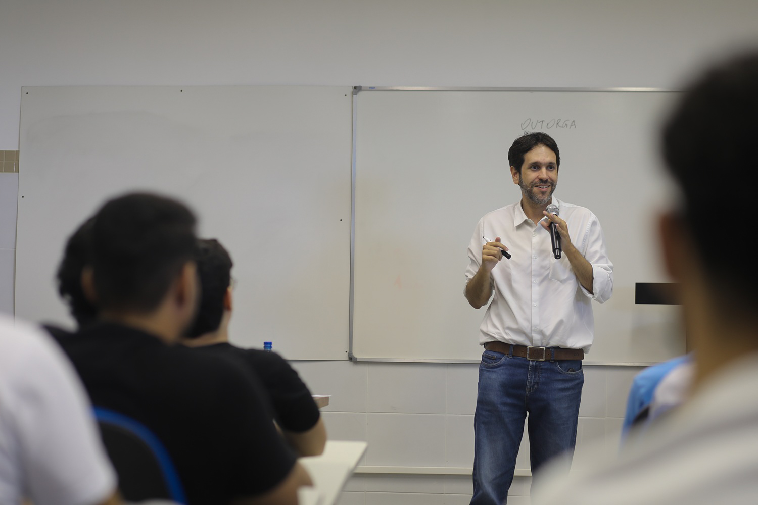 "A TV e o rádio continuam sendo absolutamente fundamentais na realidade brasileira", disse representante da Anatel (Fotos: Janaína Cavalcante/Ascom UFS)