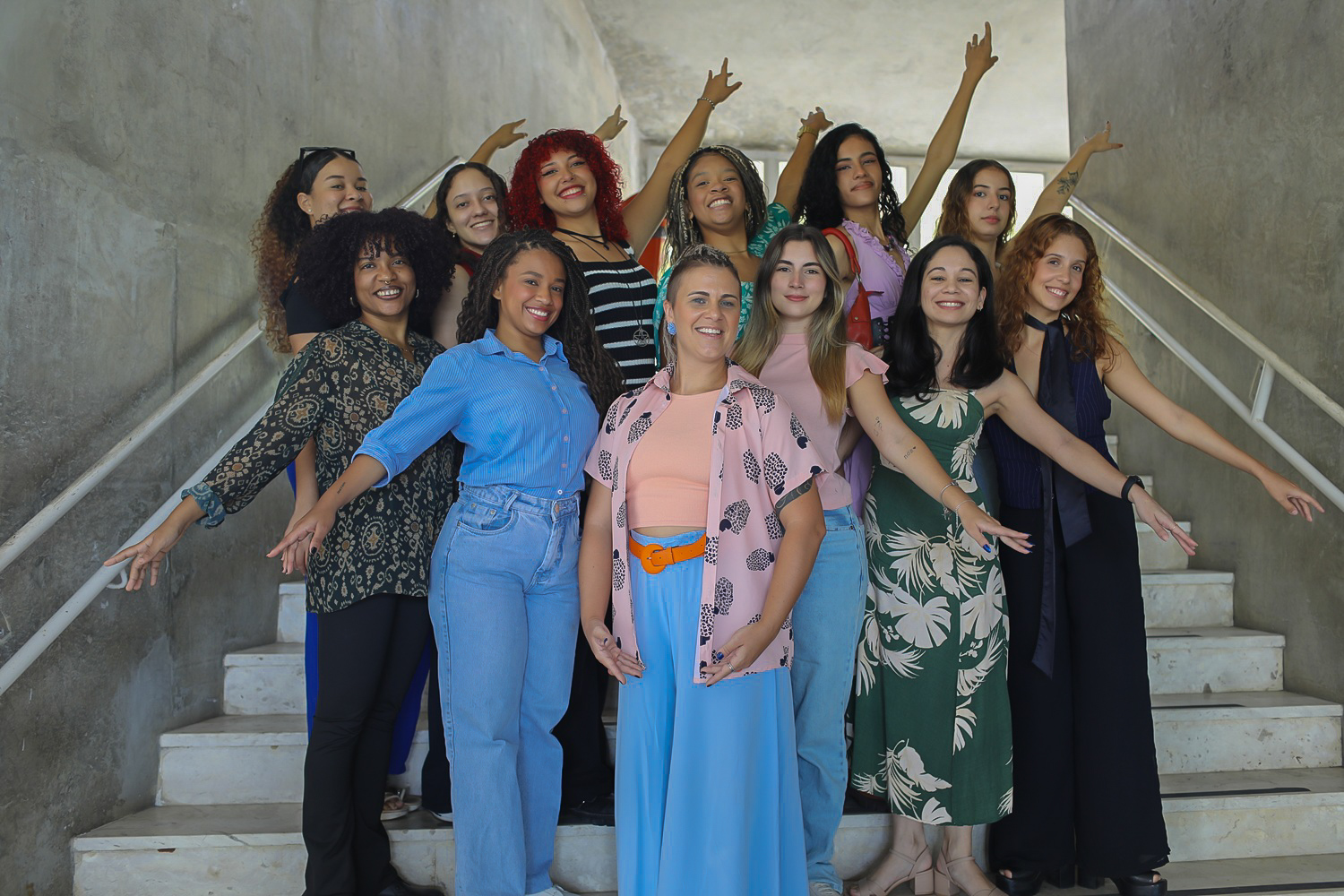 Alunas do curso de Dança e professora Tabatha Liparotti (Foto: Elisa Lemos/Ascom UFS)