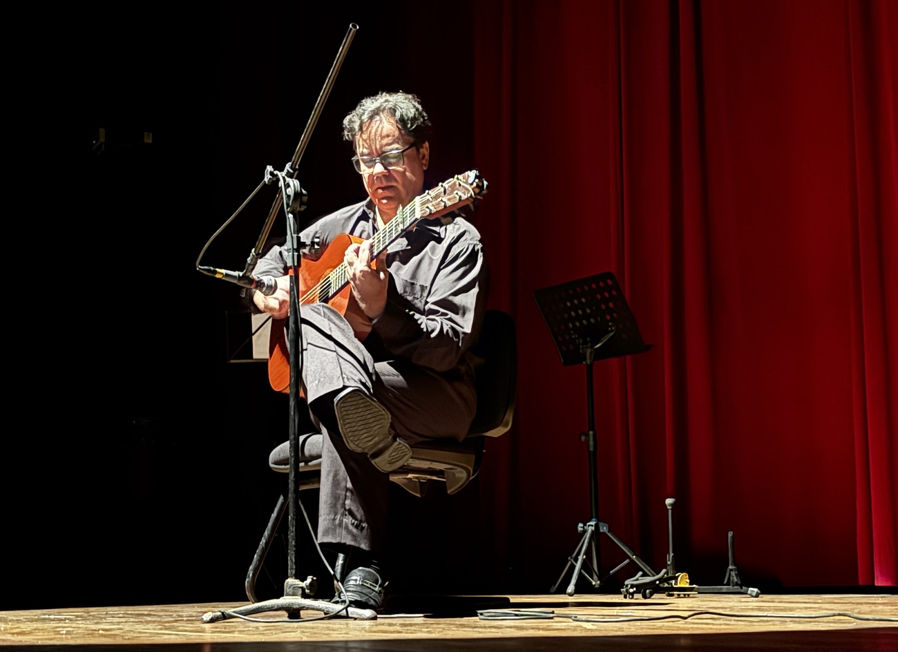 Professor Fabiano Zanini, do Departamento de Música (DMU/UFS) (Foto: Taís Dórea)