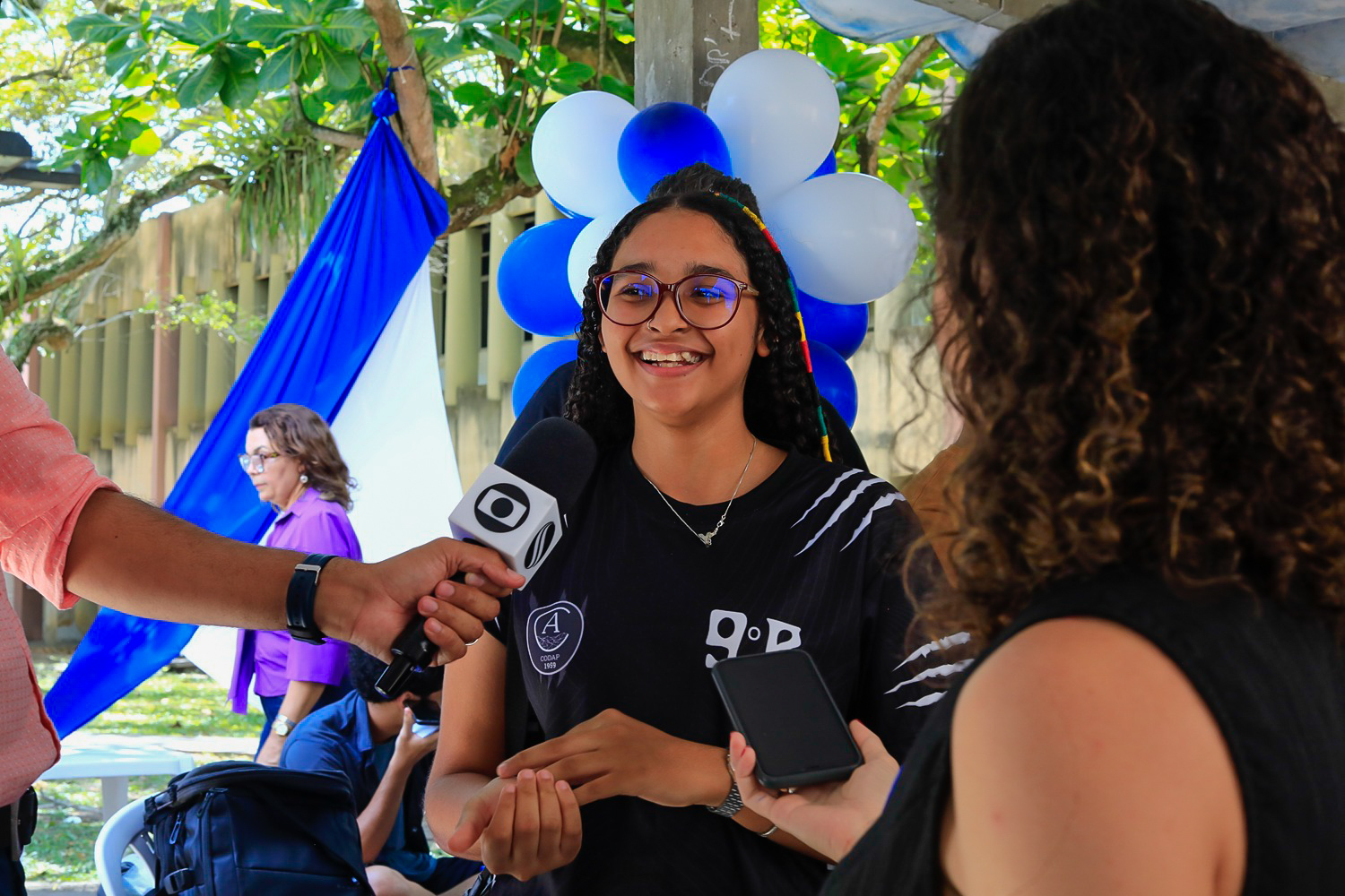 No ensino fundamental, Yasmin explorou a Feira das Profissões (Foto: Janaína Cavalcante/Ascom UFS)