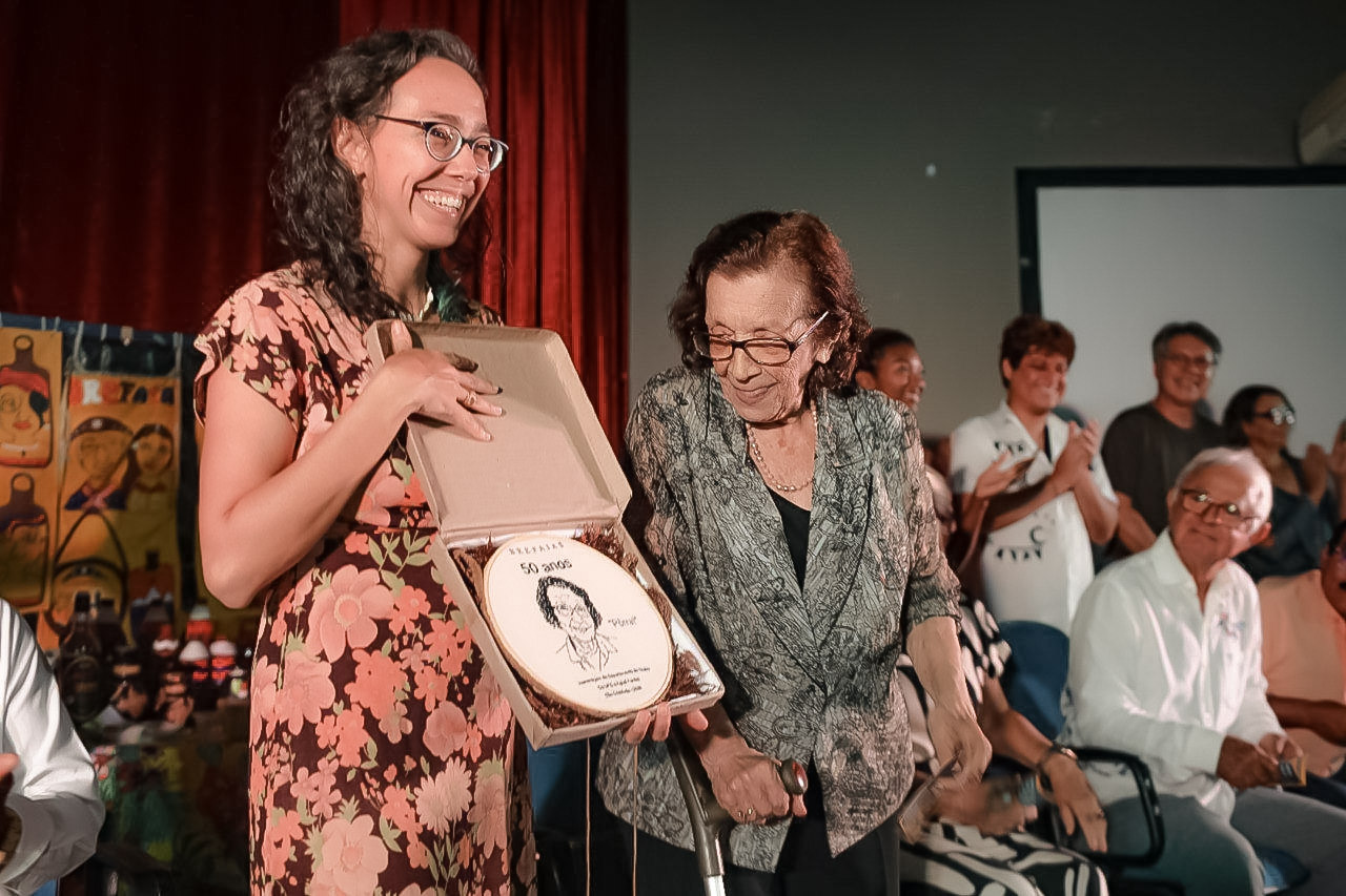 Maicyra Leão e Aglaé Fontes (Foto: Elisa Lemos/Ascom UFS)