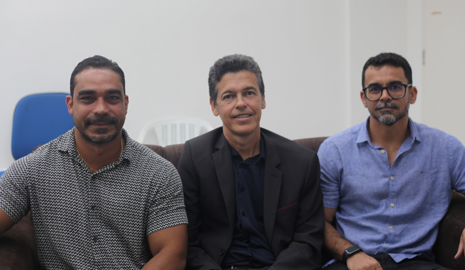 Diretor do campus Lagarto, Makson Oliveira, reitor André Maurício Conceição e vice-diretor Luis Felipe Souza (Foto: Ana Laura Farias/Ascom UFS)