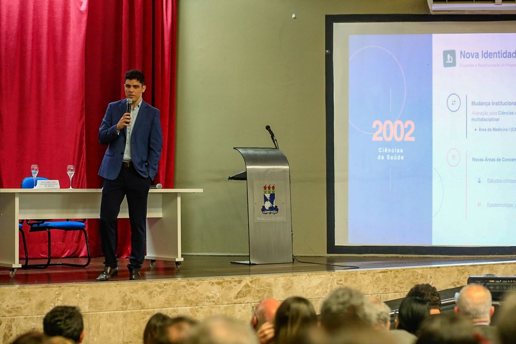 Coordenador do PPGCS, professor André Sales Barreto (Foto: Janaína Cavalcante/Ascom UFS)