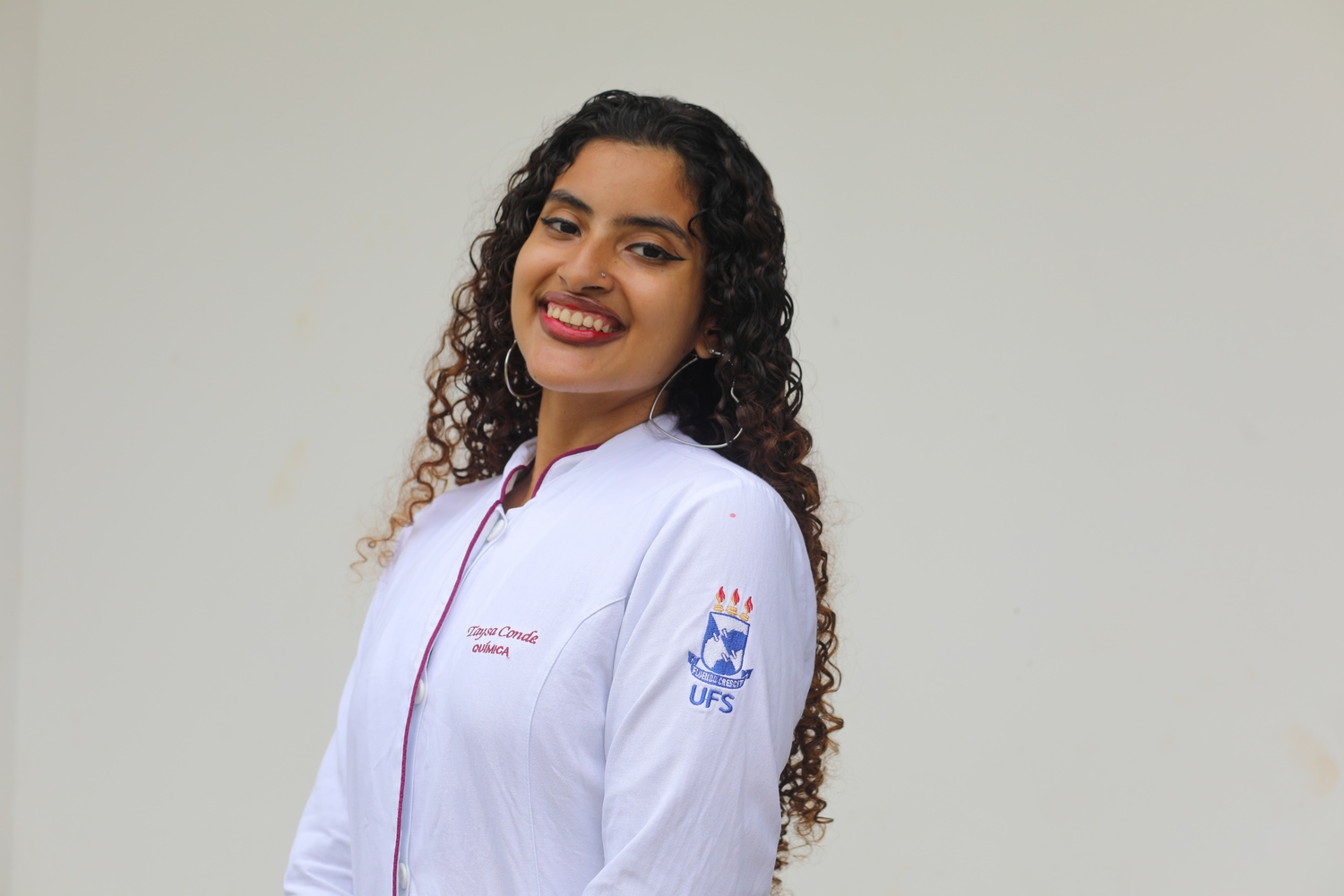 Taysa Conde é aluna do curso de Química (Foto: Janaína Cavalcante/Ascom UFS)