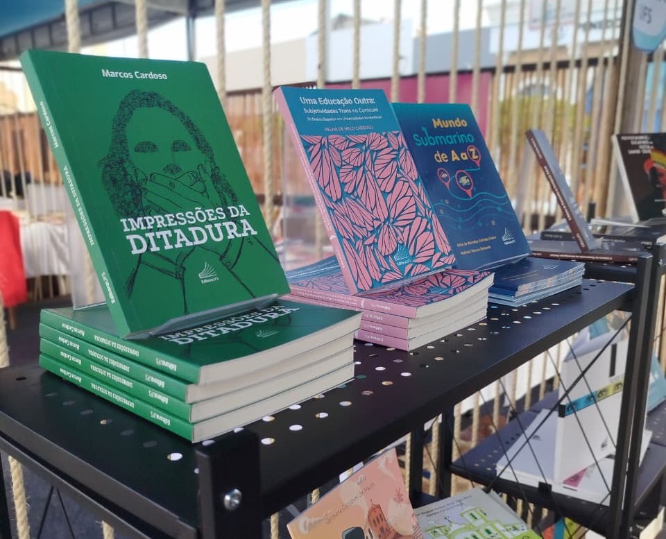 Editora UFS levou um acervo com mais de 400 obras (Foto: Arquivo Pessoal)