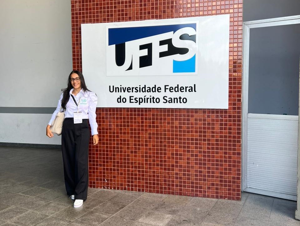 A mestranda em Ecologia e Conservação, Gesilene Correia. 