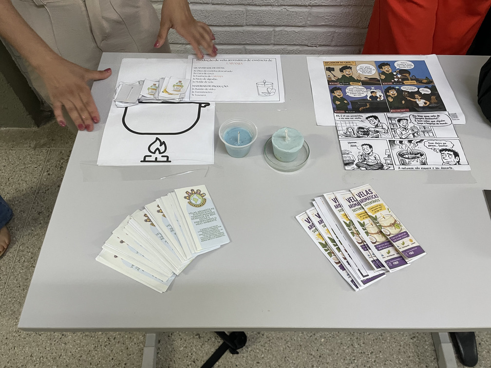 Velas sustentáveis produzidas por alunas da graduação (Foto: Gabrielle Oliveira)