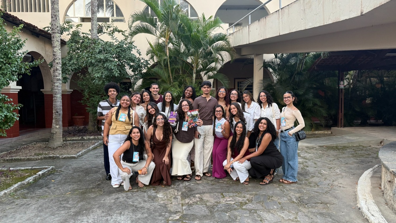 Turma de Publicidade e Propaganda 2025.1, responsável pela elaboração da Revista Via Brasis. (Foto: divulgação)