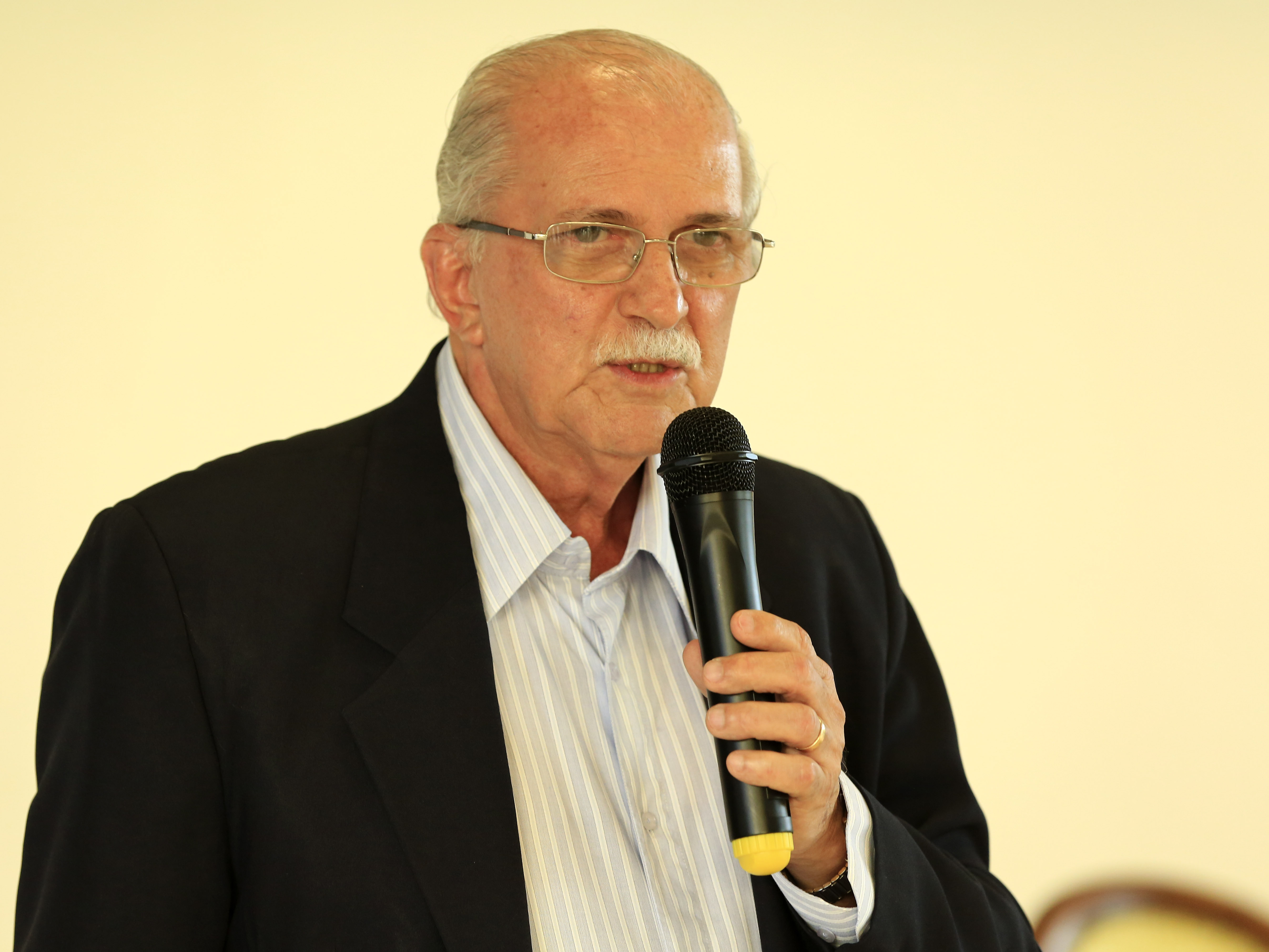 O economista Dilson Menezes Barreto foi o responsável pela organização do livro