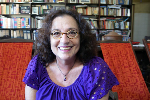 Maria Lúcia Dal Farra, do Departamento de Letras, vence o Prêmio Jabuti (Poesia)