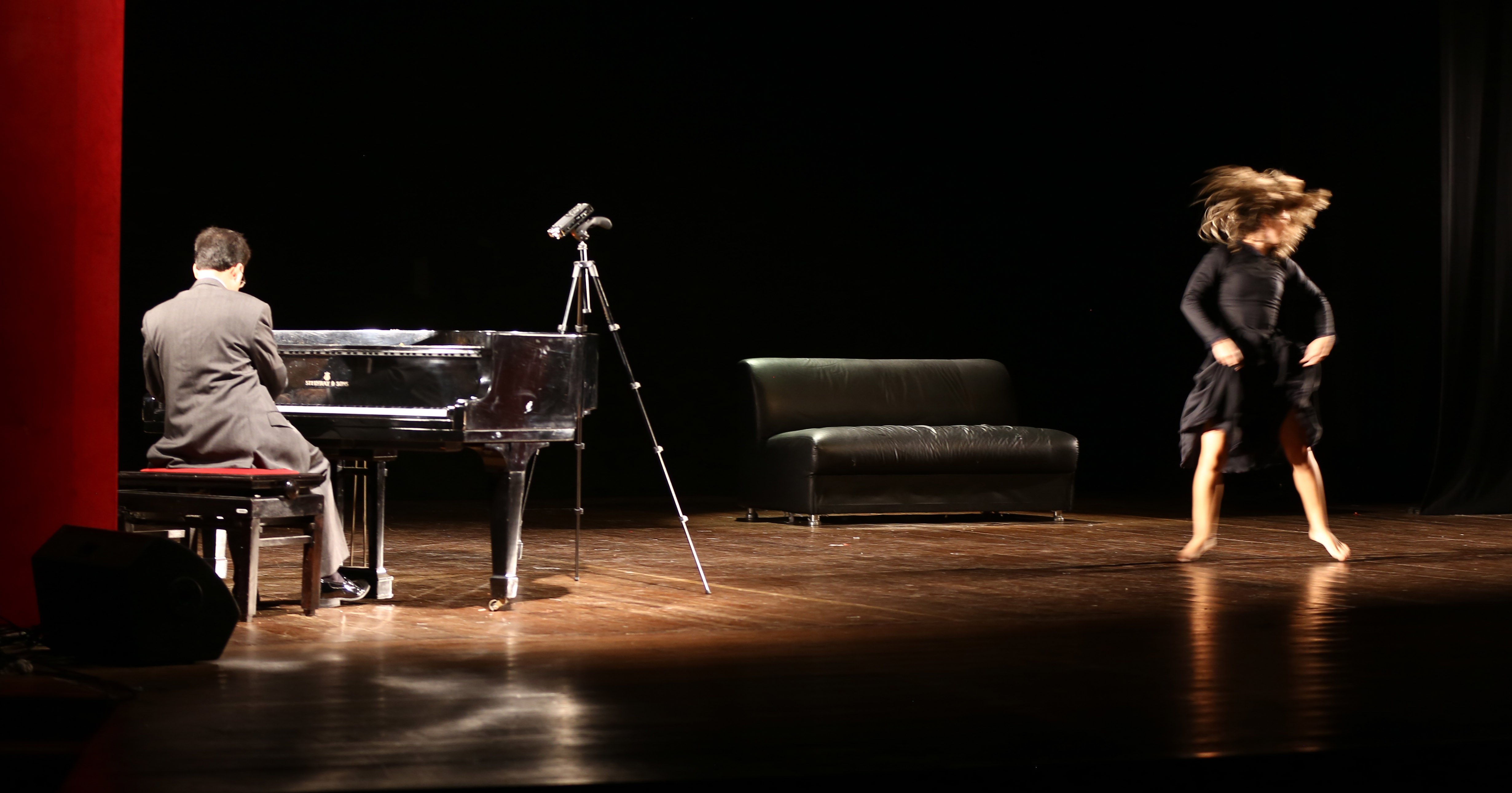 Teatro Atheneu sedia Mostra de Artes