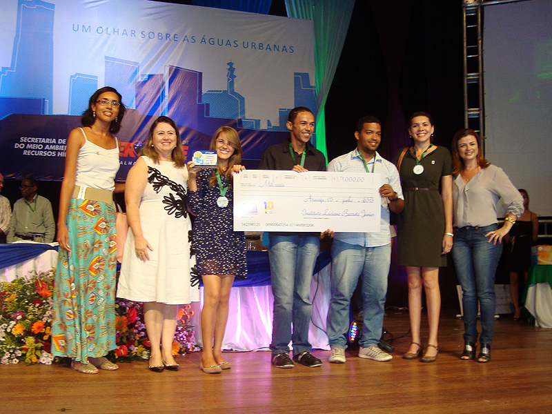 Equipe da modalidade arte foi premiada com cartaz sobre águas urbanas. 