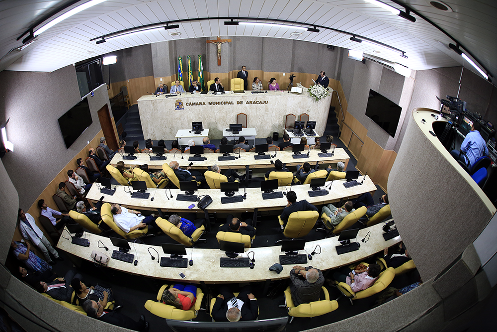 Reitor se torna cidadão aracajuano