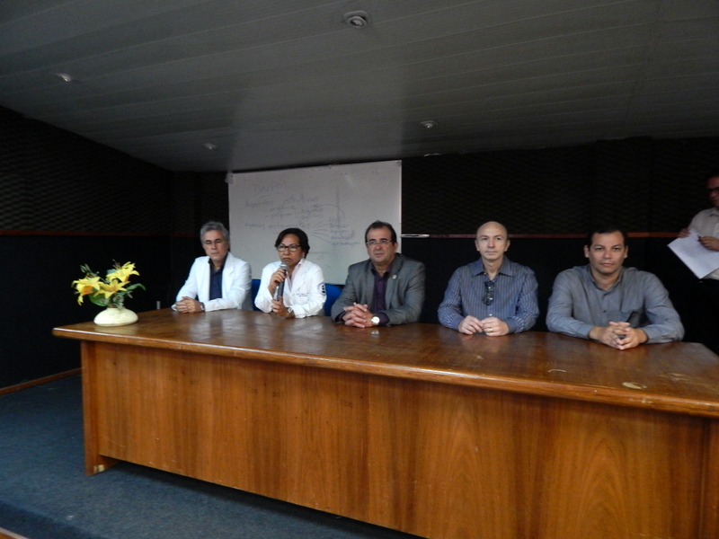 Reitor da UFS participa da repção aos novos funcionários