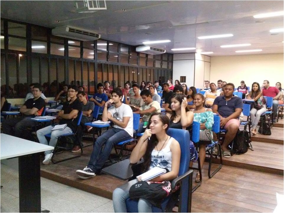 Voluntários trabalharam nos três turnos durante a sexta-feira, 24/4