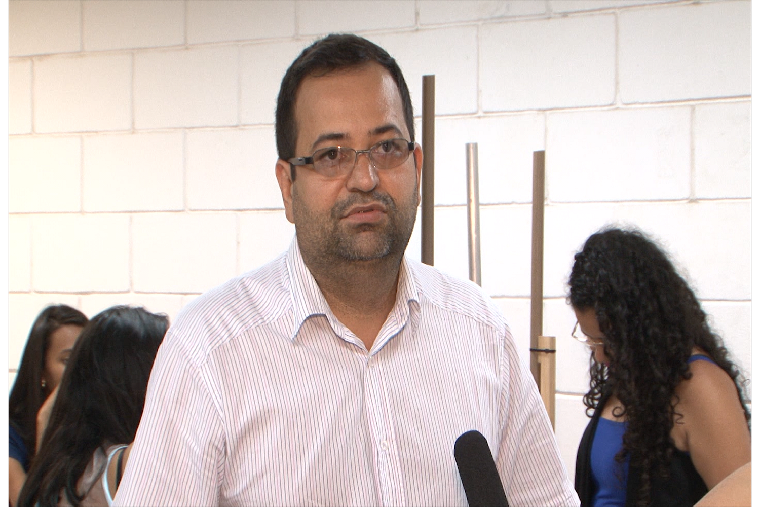 “Experiências como essa também são importantes por promover uma maior interação entre os alunos e os professores”, diz o professor Tiago Nery Ribeiro. (fotos: reprodução da Produtora UFS)